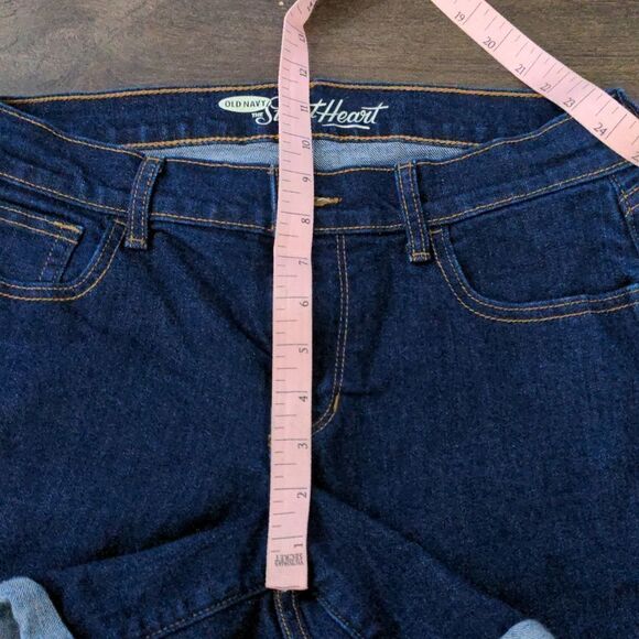 Old Navy the Sweetheart Dark Wash Cuffed Shorts size 4 - Picture 6 of 8